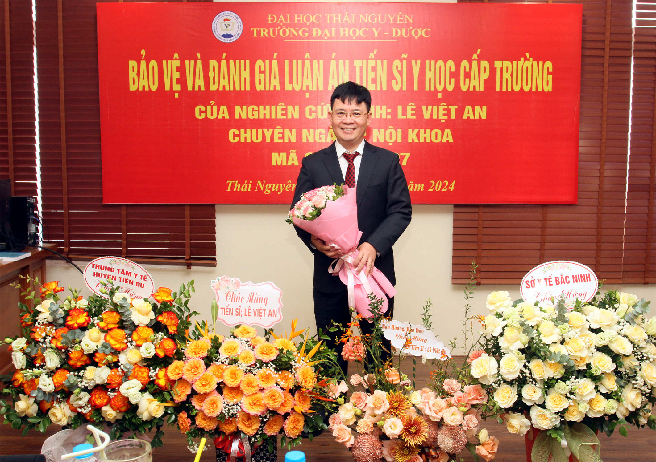 Chúc mừng nghiên cứu sinh Lê Việt An bảo vệ thành công Luận án Tiến sĩ y học