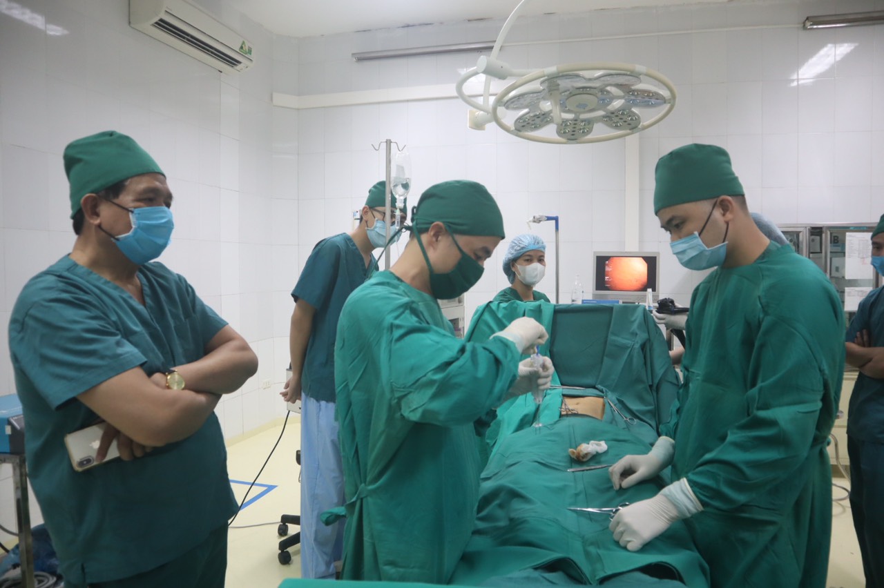 TTYT huyện Tiên Du thực hiện thành công kỹ thuật “mở thông dạ dày qua nội soi”