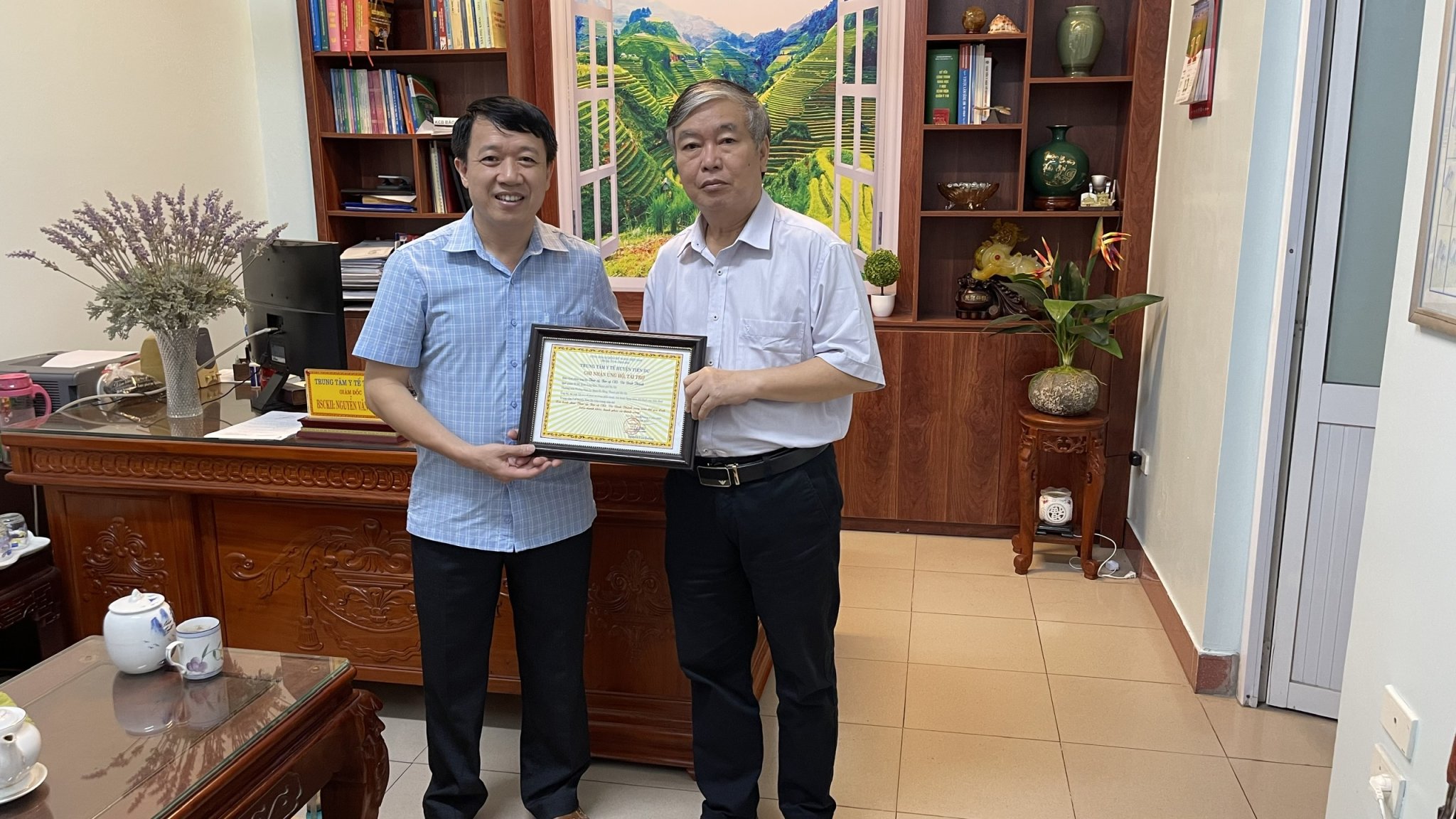 TTYT huyện Tiên Du tiếp nhận ủng hộ vật tư y tế