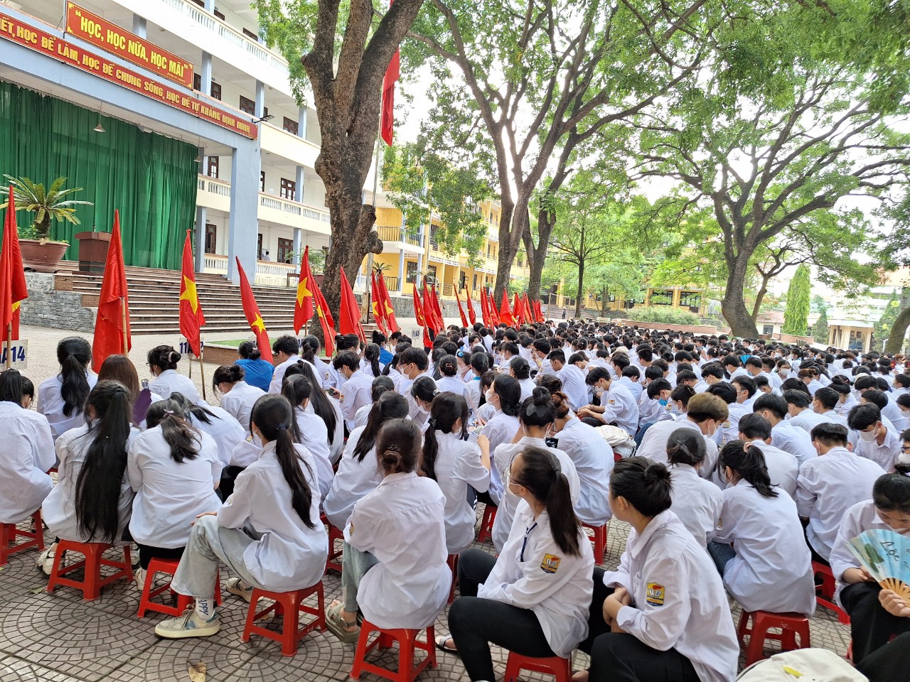 Tiên Du tổ chức hoạt động ngoại khóa: Tư vấn chăm sóc sức khỏe sinh sản tiền hôn nhân cho học sinh