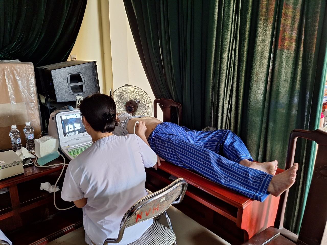 Xã Phú Lâm tổ chức khám sức khỏe người cao tuổi