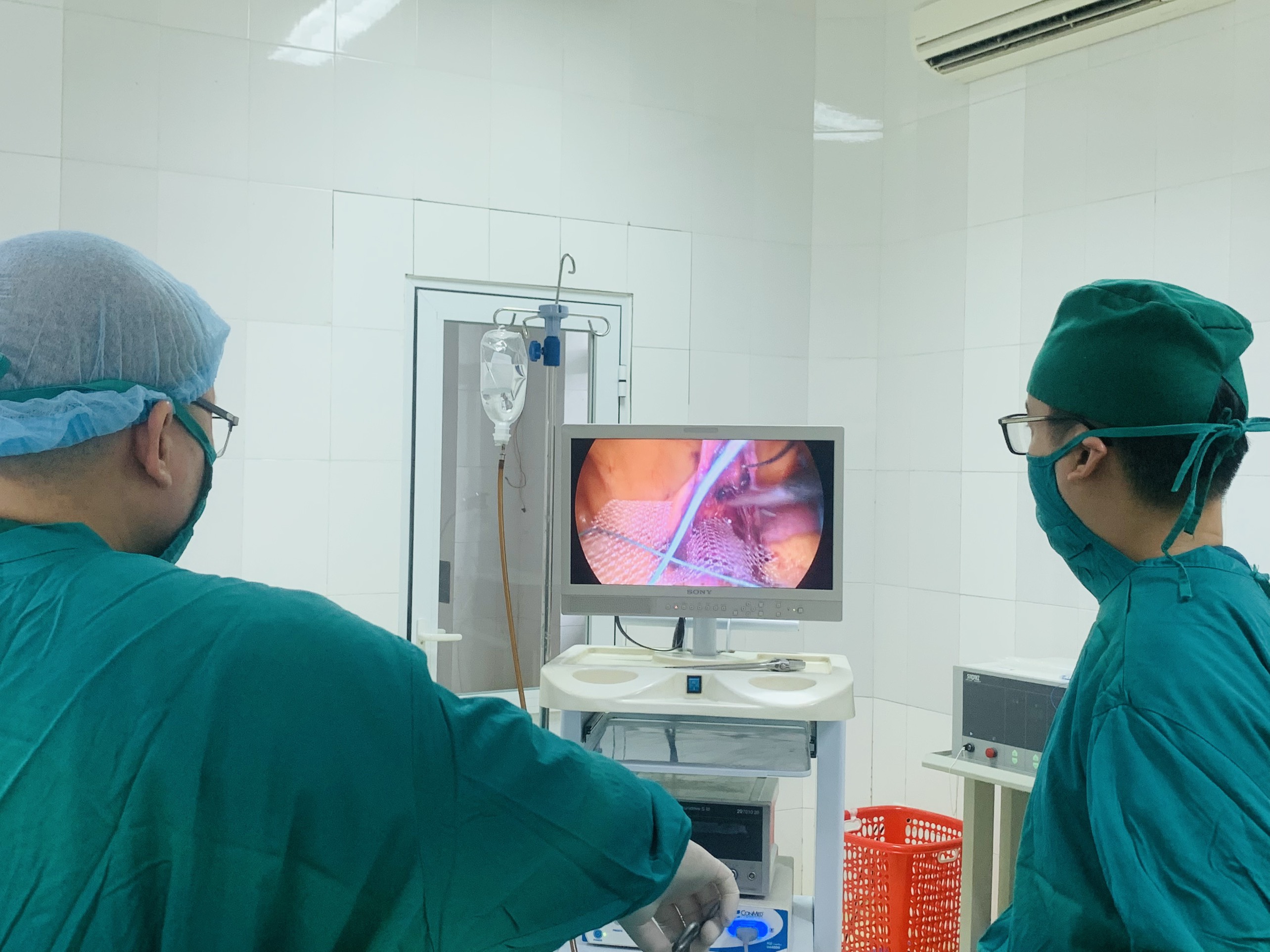 TTYT huyện Tiên Du thực hiện phẫu thuật nội soi treo tử cung  điều trị sa sinh dục
