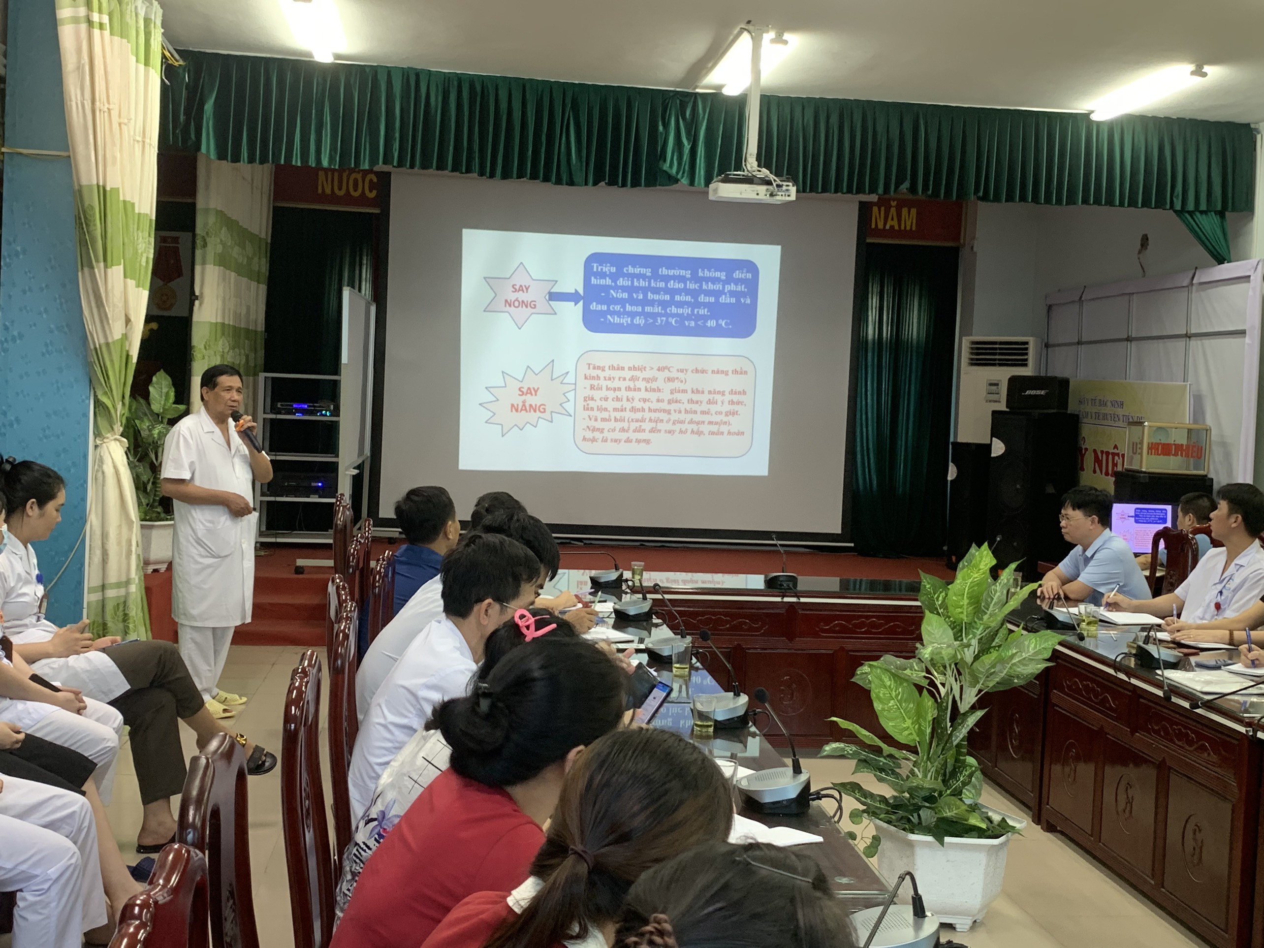 Tiên Du: Tập huấn chuyên đề “Cập nhật hướng dẫn xử trí một số trường hợp cấp cứu thường gặp”