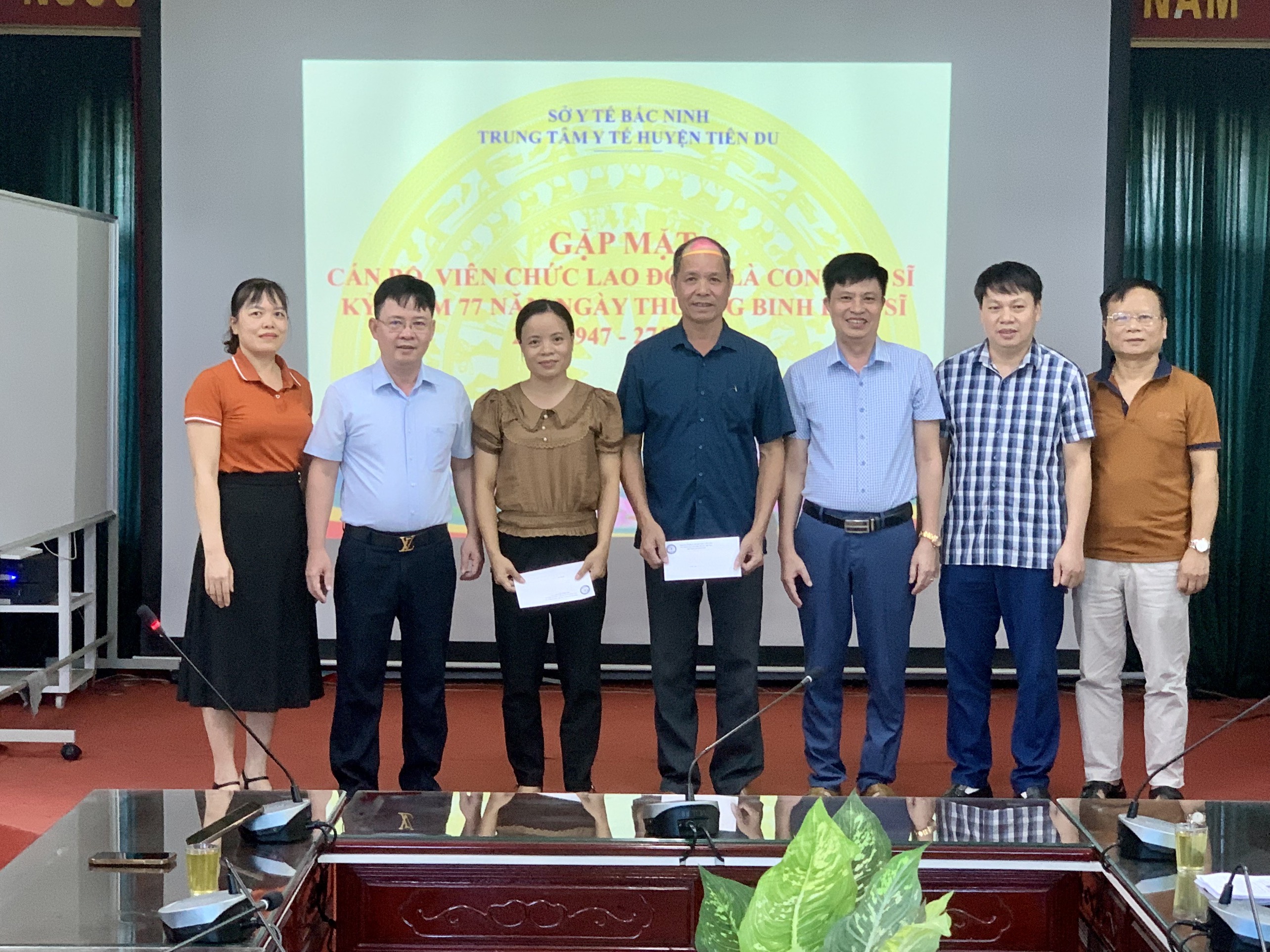 Gặp mặt cán bộ là thân nhân gia đình liệt sỹ nhân dịp kỷ niệm 77 năm ngày Thương binh liệt sỹ (27/7/1947 – 27/7/2024