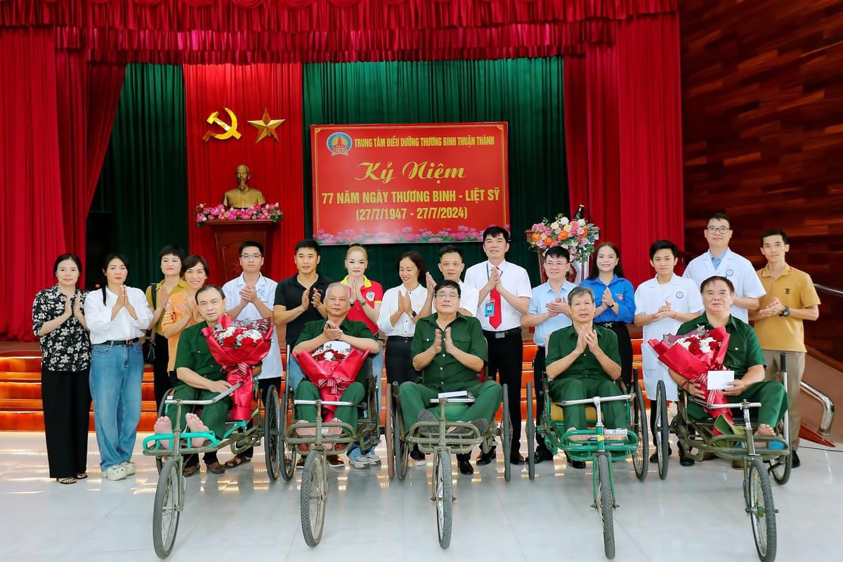 Hoạt động khám sức khỏe, tặng quà tri ân các thương, bệnh binh nhân dịp kỷ niệm ngày Thương binh Liệt sỹ 27/7
